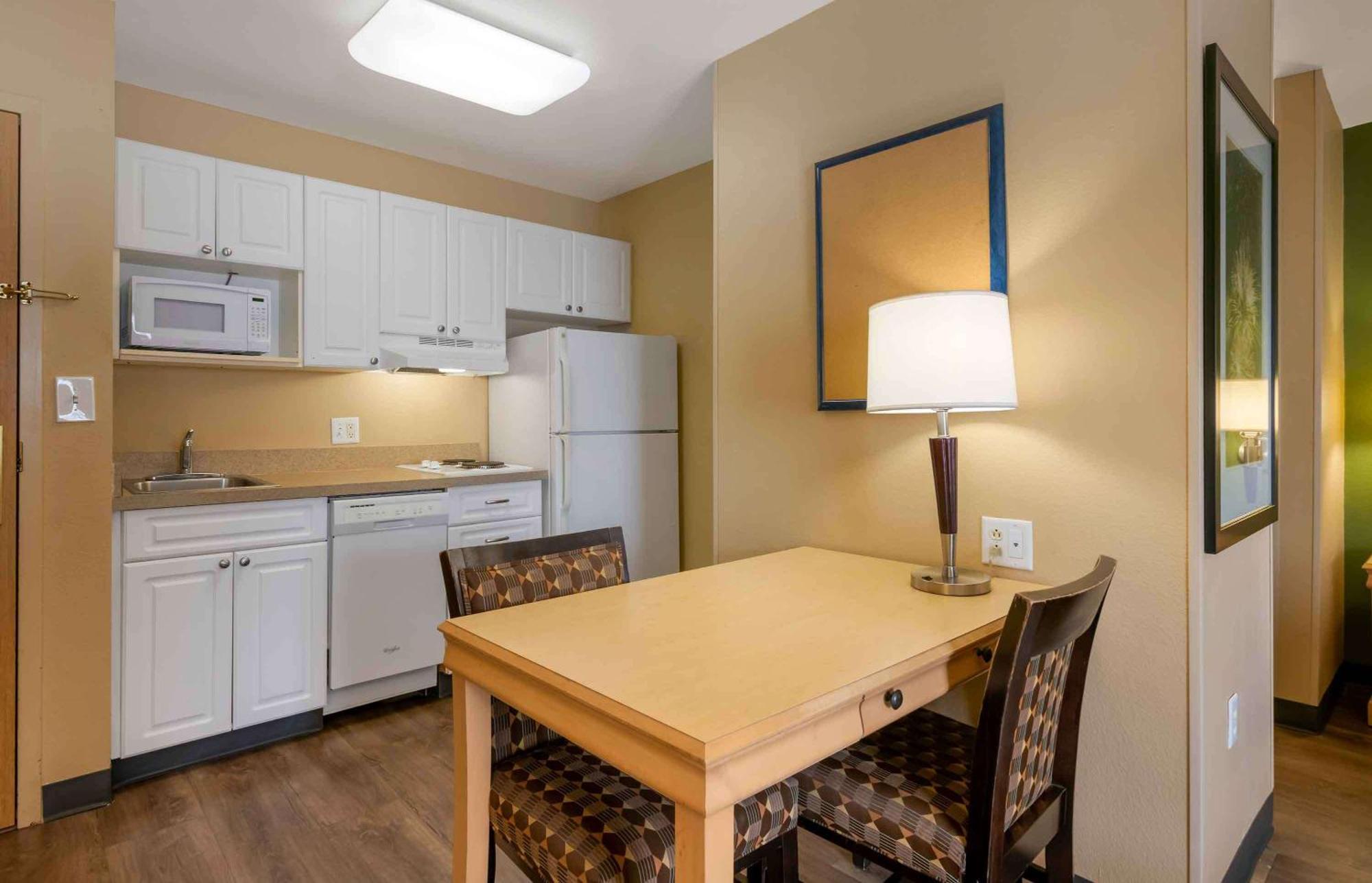 Extended Stay America Suites - Orlando - Convention Center - Universal Blvd Williamsburg Exterior foto